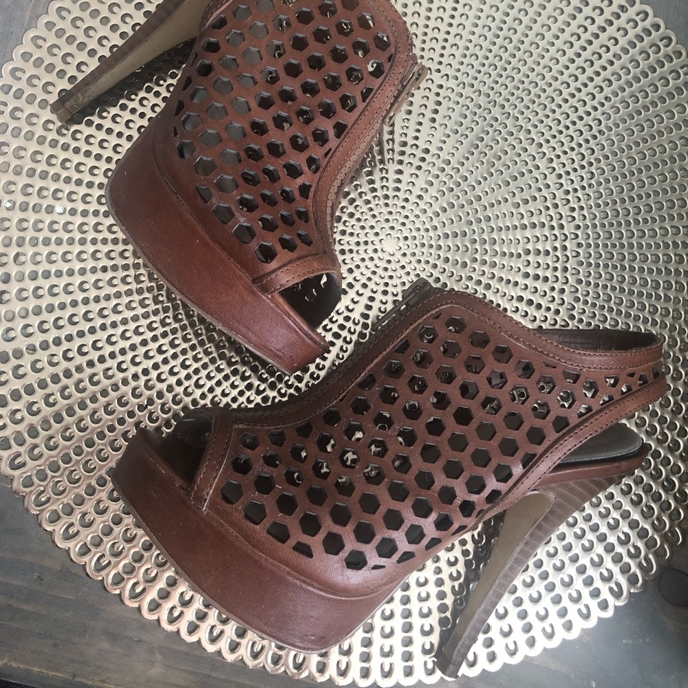 Chinese Laundry heels